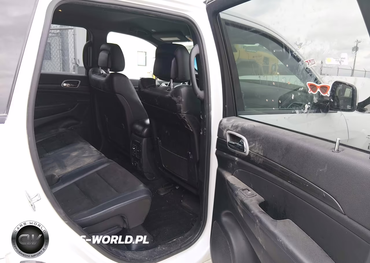 2021 Jeep Grand Cherokee Laredo X 4X4 VIN:1C4RJFAG8MC857304 - 8