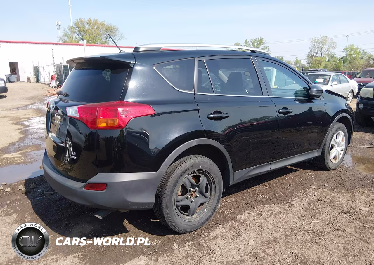 2015 Toyota Rav4 Le VIN:2T3BFREV1FW232126 - 4