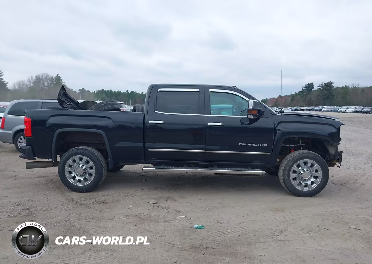 2015 GMC Sierra 2500Hd Denali VIN:1GT120E85FF675085 - 13