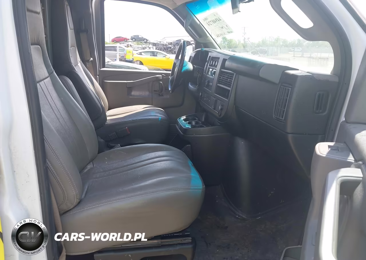 2023 Chevrolet Express Cargo Rwd 2500 Regular Wheelbase Wt VIN:1GCWGAFP2P1247590 - 5