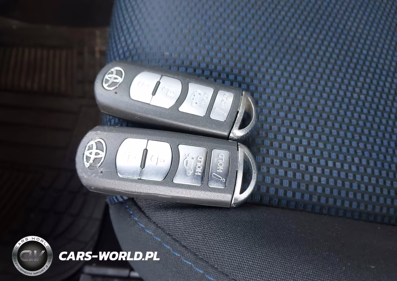 2017 Toyota Yaris Ia VIN:3MYDLBYV2HY195154 - 11