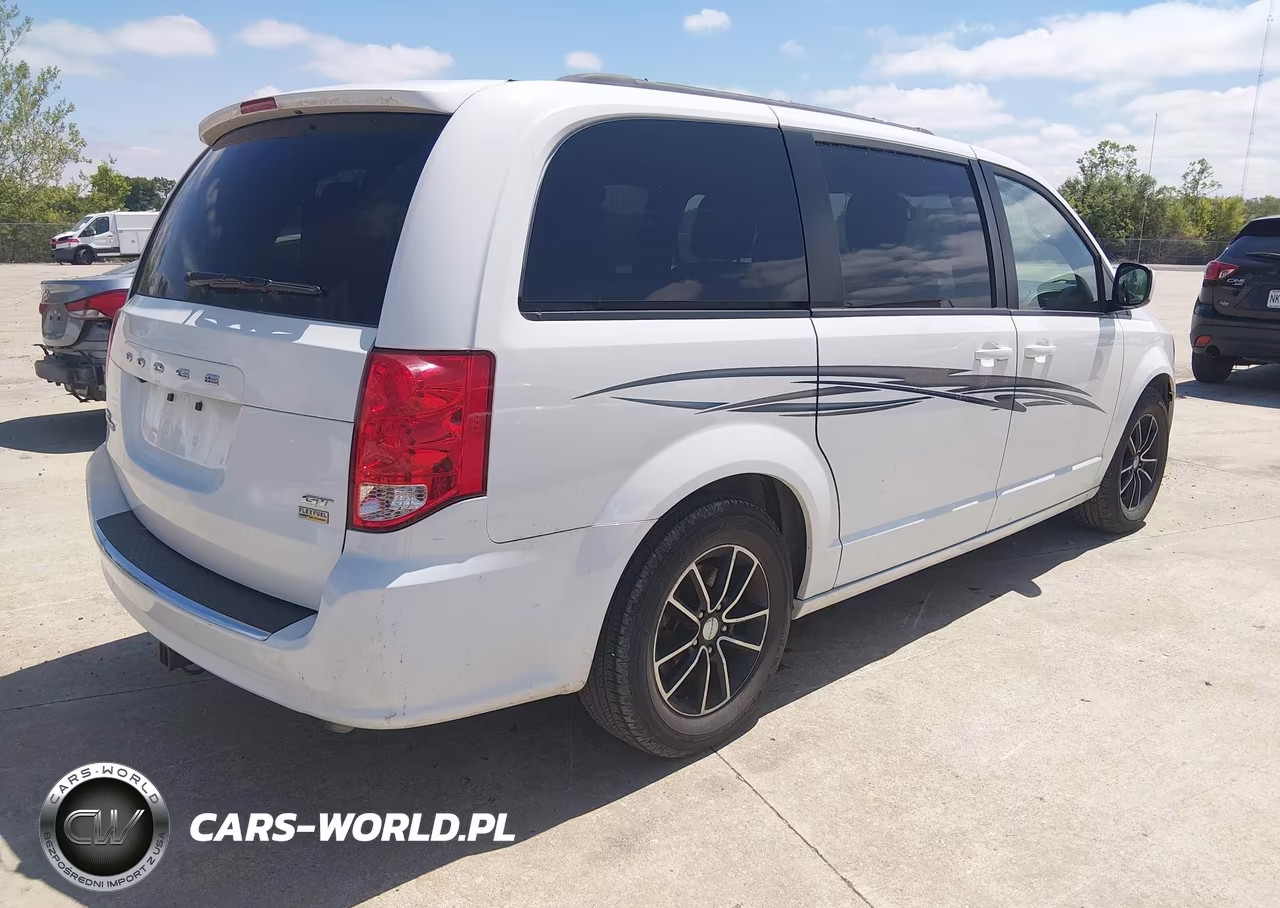 2018 Dodge Grand Caravan Gt VIN:2C4RDGEGXJR241369 - 4