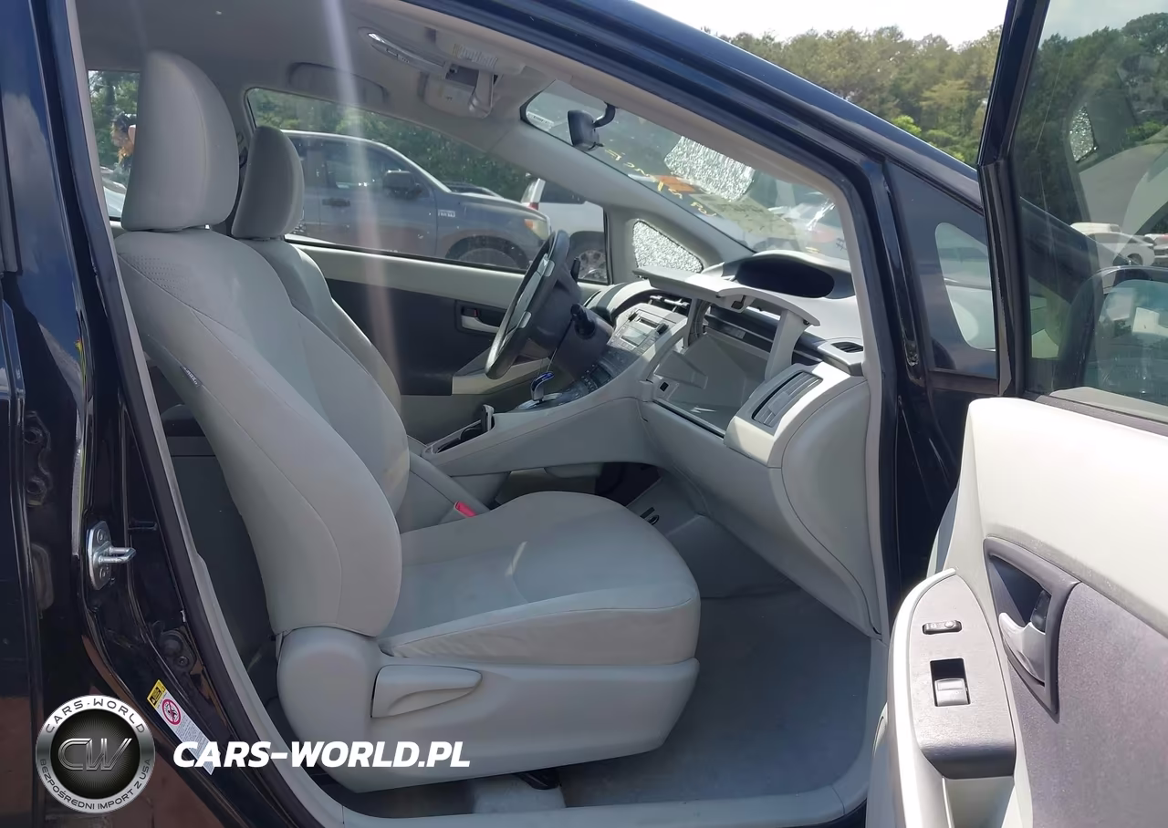 2011 Toyota Prius Two VIN:JTDKN3DUXB5341954 - 5