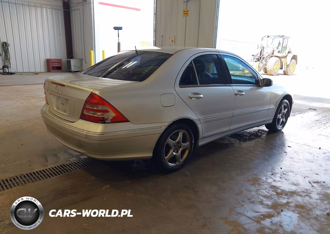 2002 Mercedes-Benz C 320 VIN:WDBRF64J32F190824 - 4