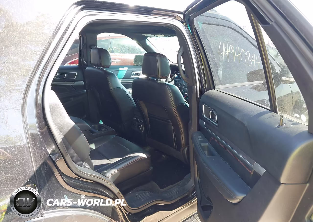 2016 Ford Explorer Sport VIN:1FM5K8GT8GGA24087 - 8