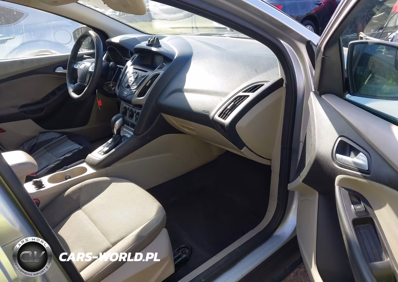 2014 Ford Focus Se VIN:1FADP3F20EL257808 - 5