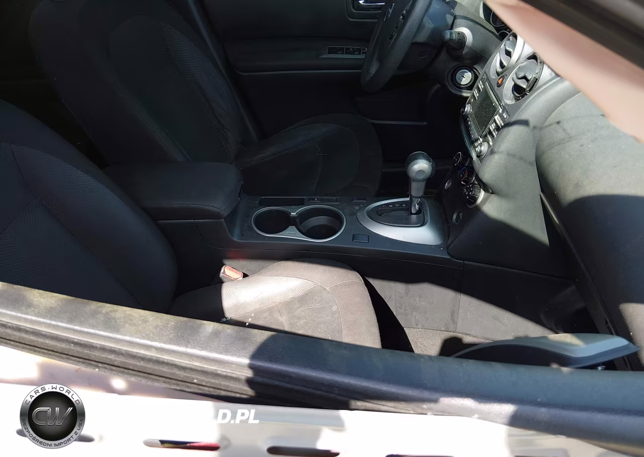 2015 Nissan Rogue Select S VIN:JN8AS5MV6FW762566 - 5