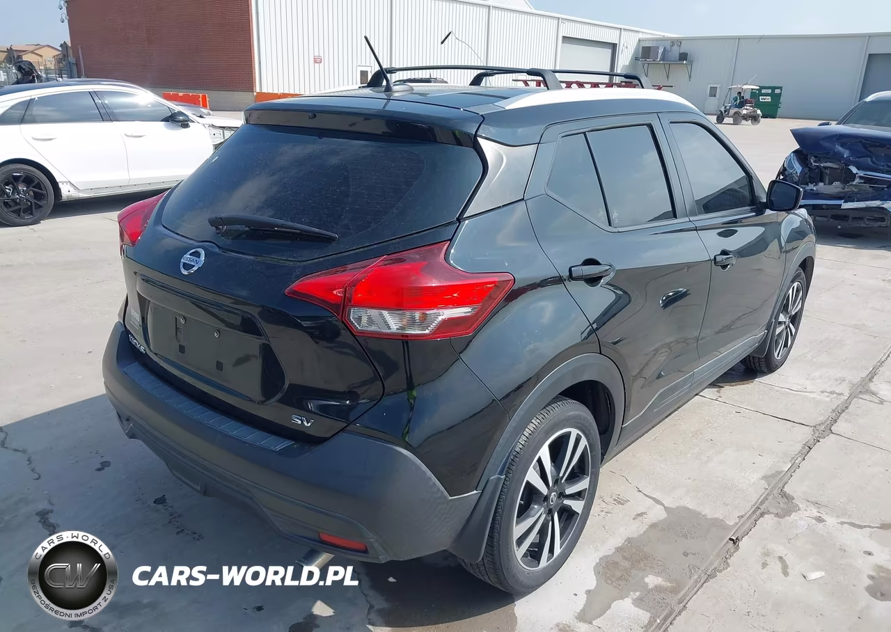 2019 Nissan Kicks Sv VIN:3N1CP5CU7KL568047 - 4