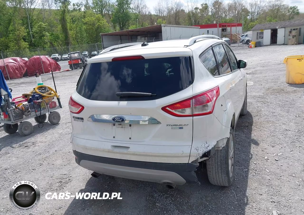 2015 Ford Escape Titanium VIN:1FMCU9J90FUB12040 - 16
