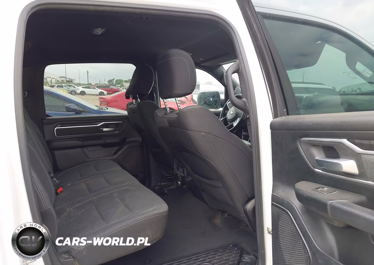 2021 Ram 1500 VIN:1C6SRFFT0MN586878 - 8