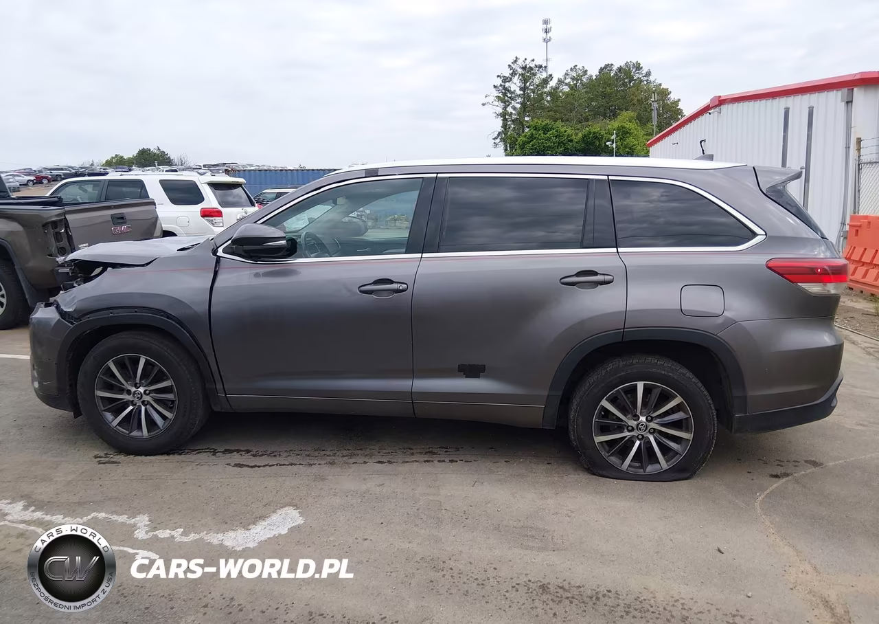 2017 Toyota Highlander Xle VIN:5TDKZRFH5HS515567 - 15