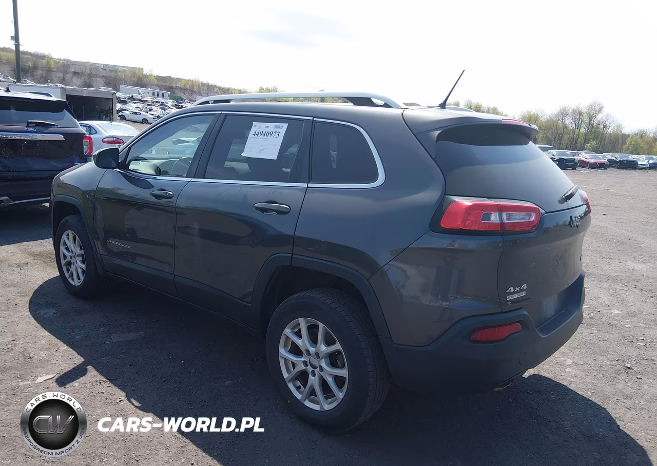 2014 Jeep Cherokee Latitude VIN:1C4PJMCB2EW318335 - 3
