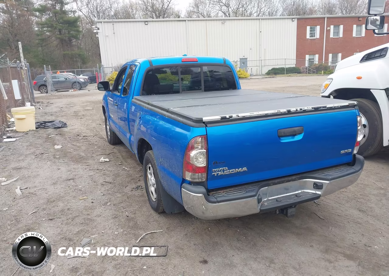 2010 Toyota Tacoma VIN:5TETX4CNXAZ692289 - 3