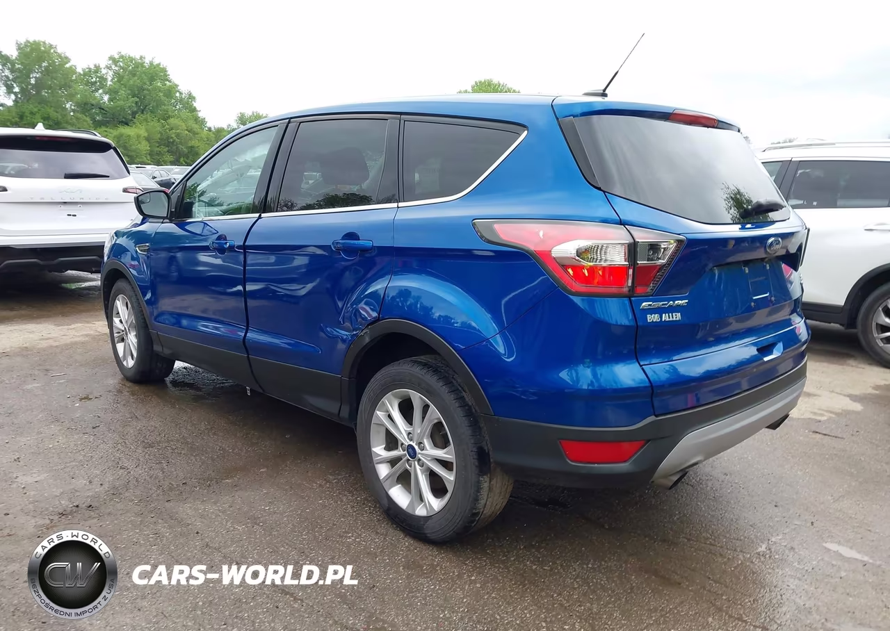 2017 Ford Escape Se VIN:1FMCU0GD8HUB14550 - 3