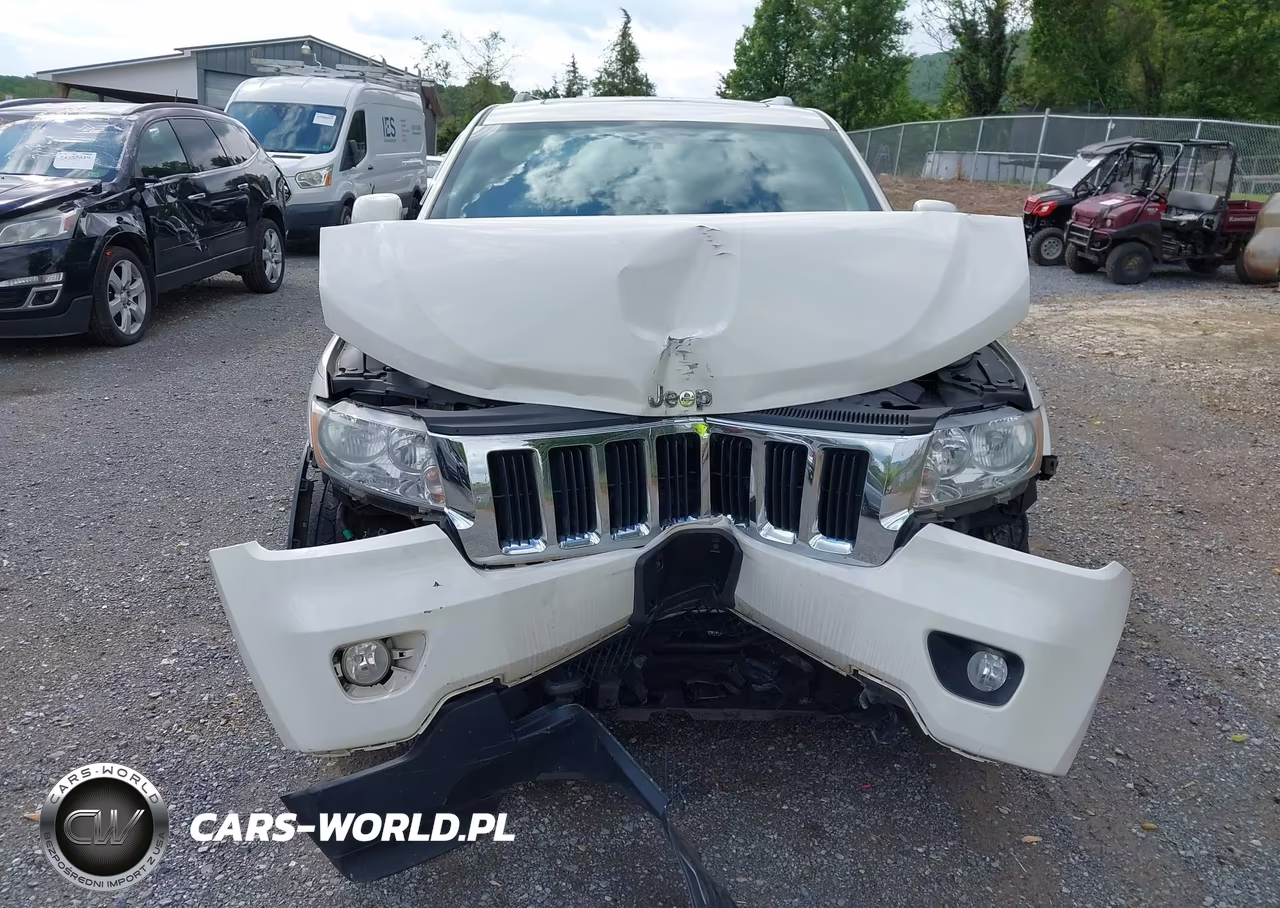 2012 Jeep Grand Cherokee Laredo VIN:1C4RJFAG2CC145787 - 13