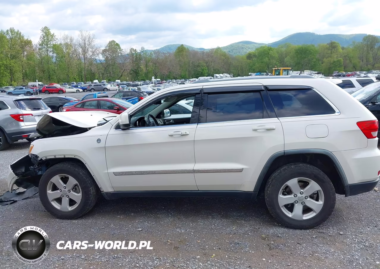 2012 Jeep Grand Cherokee Laredo VIN:1C4RJFAG2CC145787 - 15