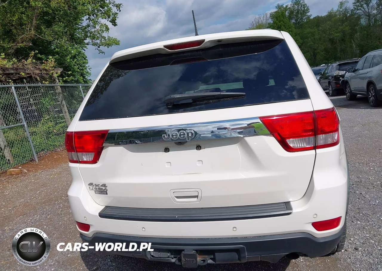 2012 Jeep Grand Cherokee Laredo VIN:1C4RJFAG2CC145787 - 17