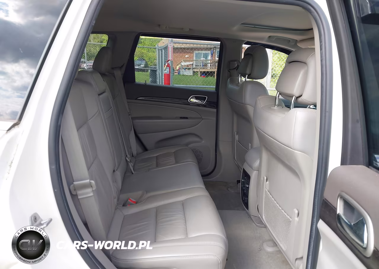 2012 Jeep Grand Cherokee Laredo VIN:1C4RJFAG2CC145787 - 8
