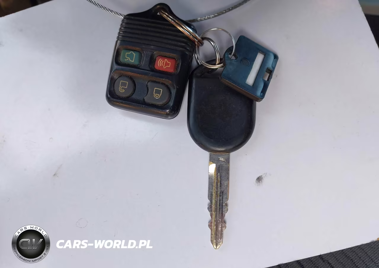 2009 Ford Focus Se VIN:1FAHP32N79W225282 - 11
