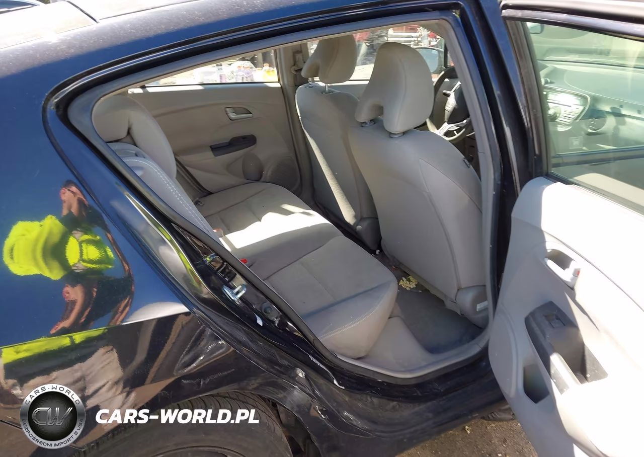 2013 Honda Insight Lx VIN:JHMZE2H57DS004673 - 8