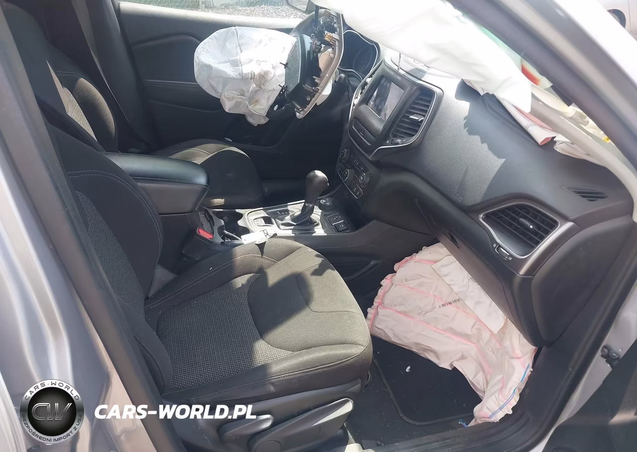 2020 Jeep Cherokee Latitude 4X4 VIN:1C4PJMCBXLD625292 - 5
