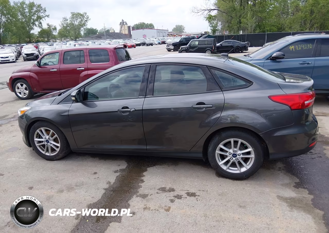 2016 Ford Focus Se VIN:1FADP3F24GL241128 - 15