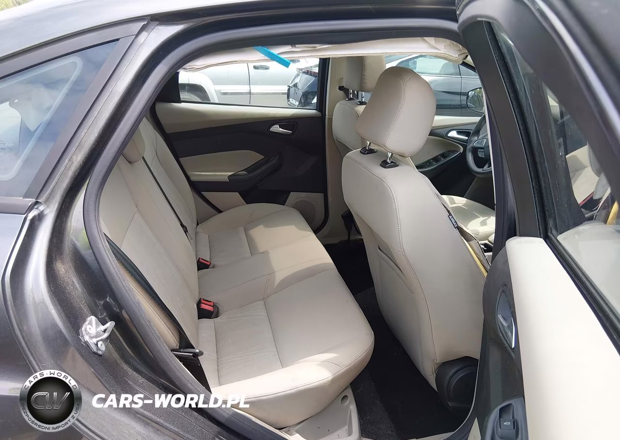2016 Ford Focus Se VIN:1FADP3F24GL241128 - 8