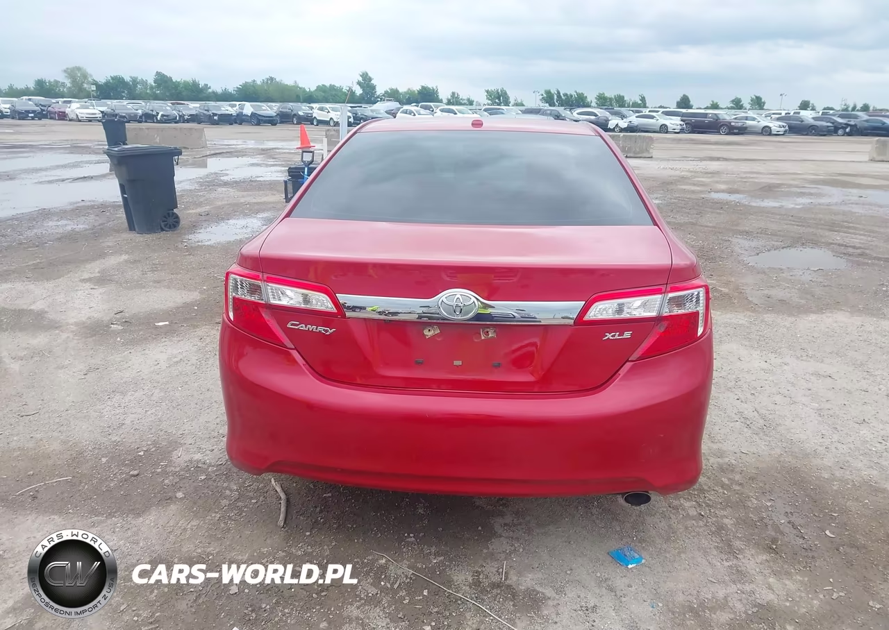 2014 Toyota Camry Xle VIN:4T4BF1FK8ER385458 - 16