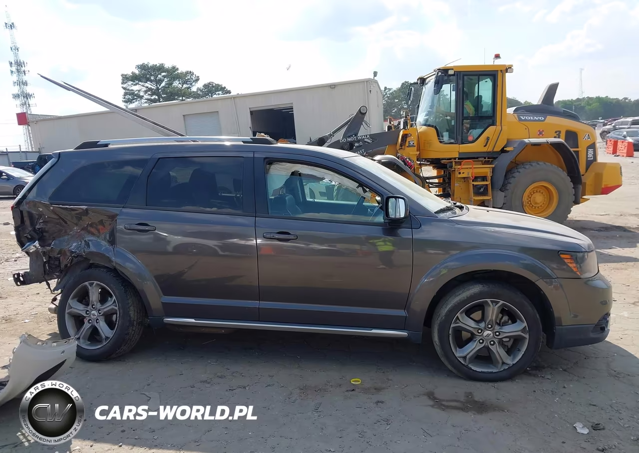 2018 Dodge Journey Crossroad VIN:3C4PDCGG4JT156070 - 12
