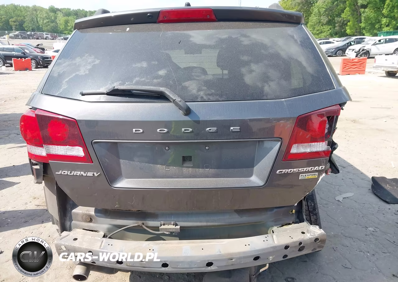 2018 Dodge Journey Crossroad VIN:3C4PDCGG4JT156070 - 15