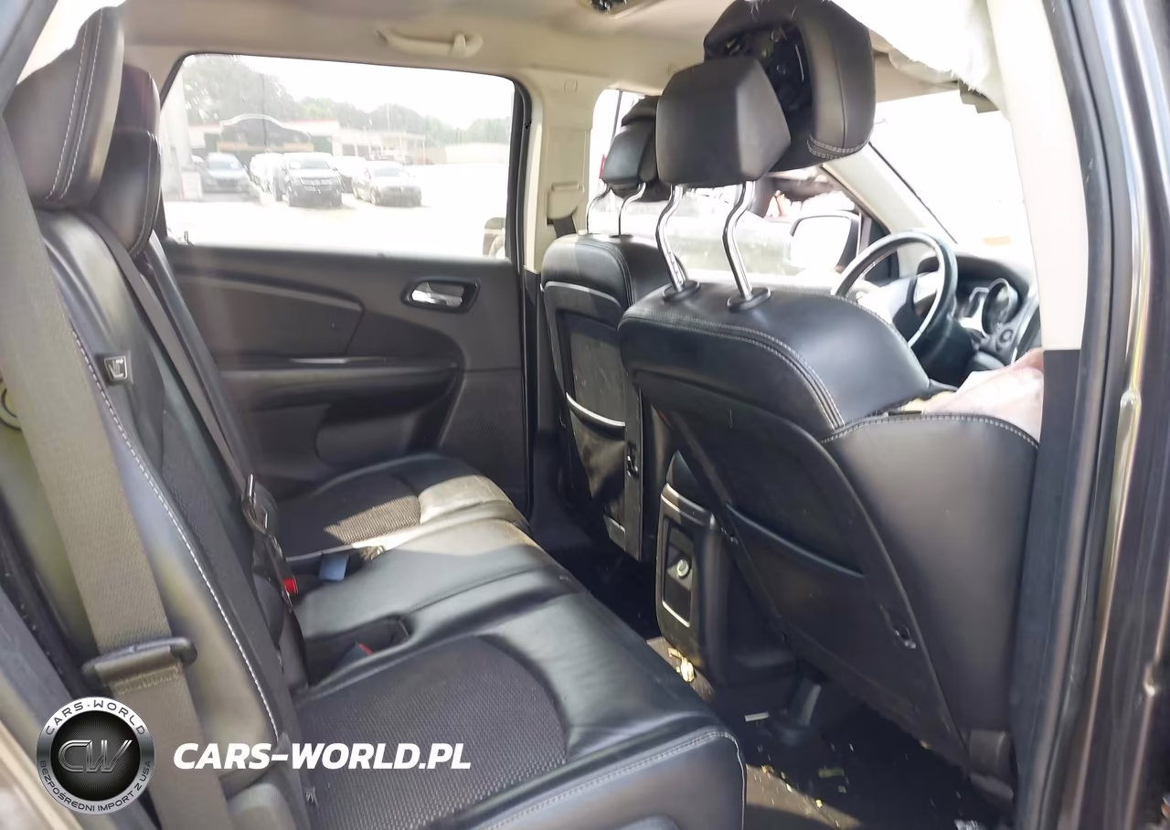 2018 Dodge Journey Crossroad VIN:3C4PDCGG4JT156070 - 8