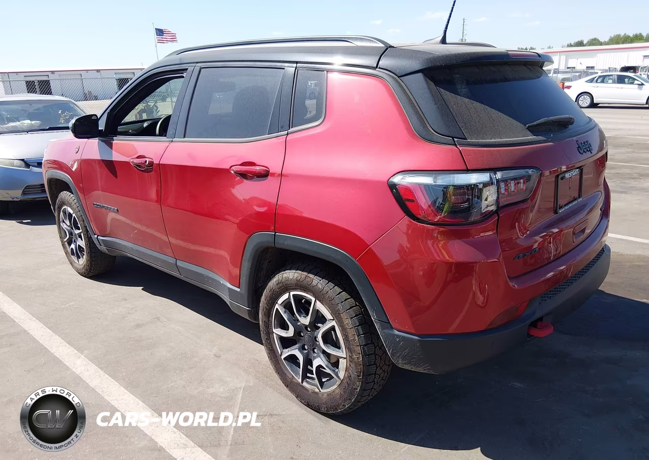 2024 Jeep Compass Trailhawk 4X4 VIN:3C4NJDDN3RT171485 - 3