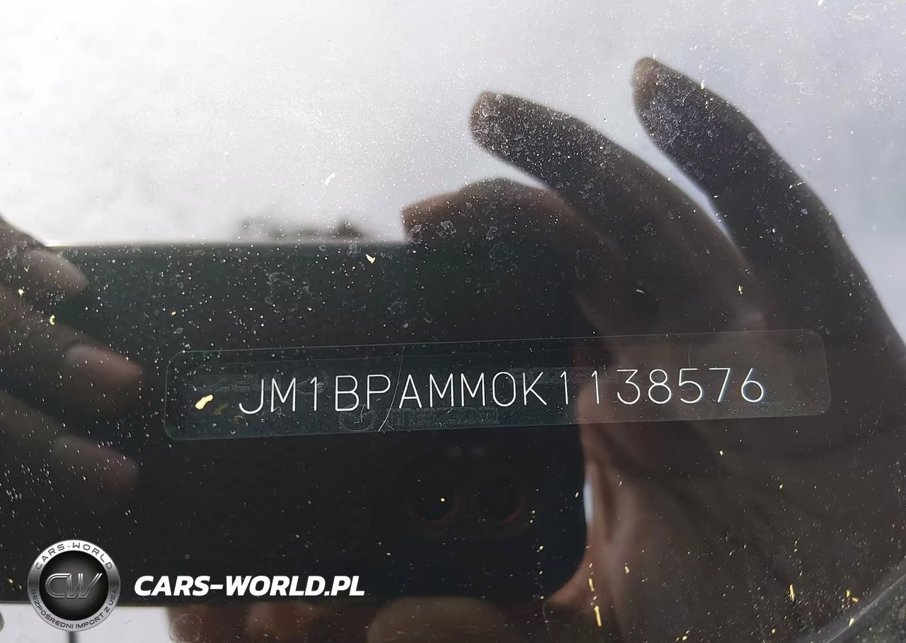 2019 Mazda Mazda3 Preferred Package VIN:JM1BPAMM0K1138576 - 9