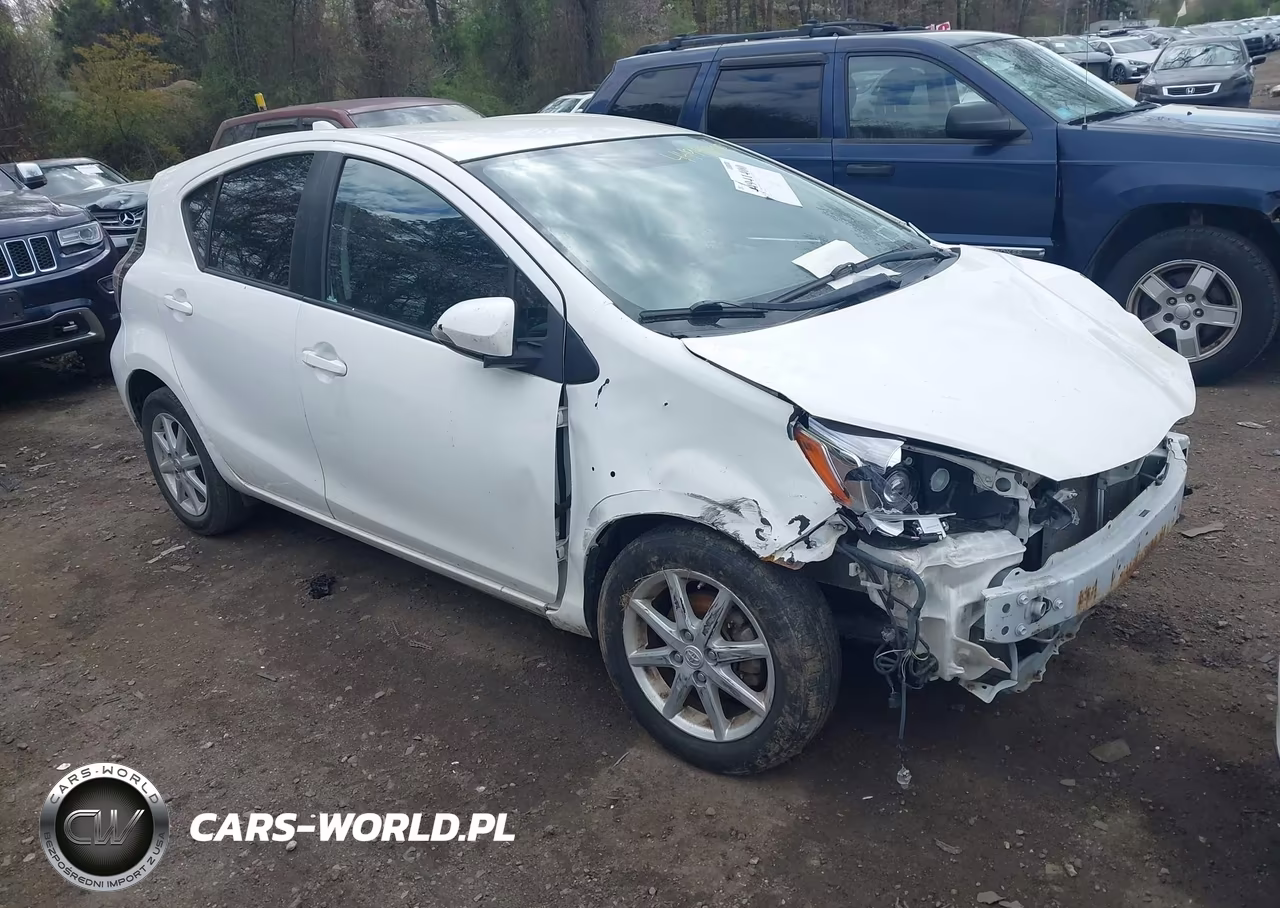 2015 Toyota Prius C Three