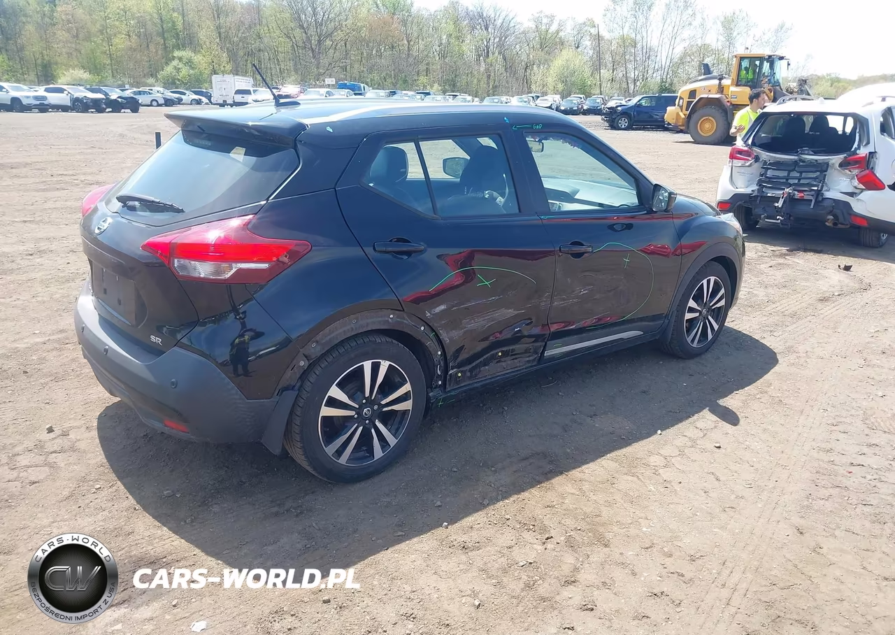 2020 Nissan Kicks Sr Xtronic Cvt VIN:3N1CP5DV2LL483450 - 4