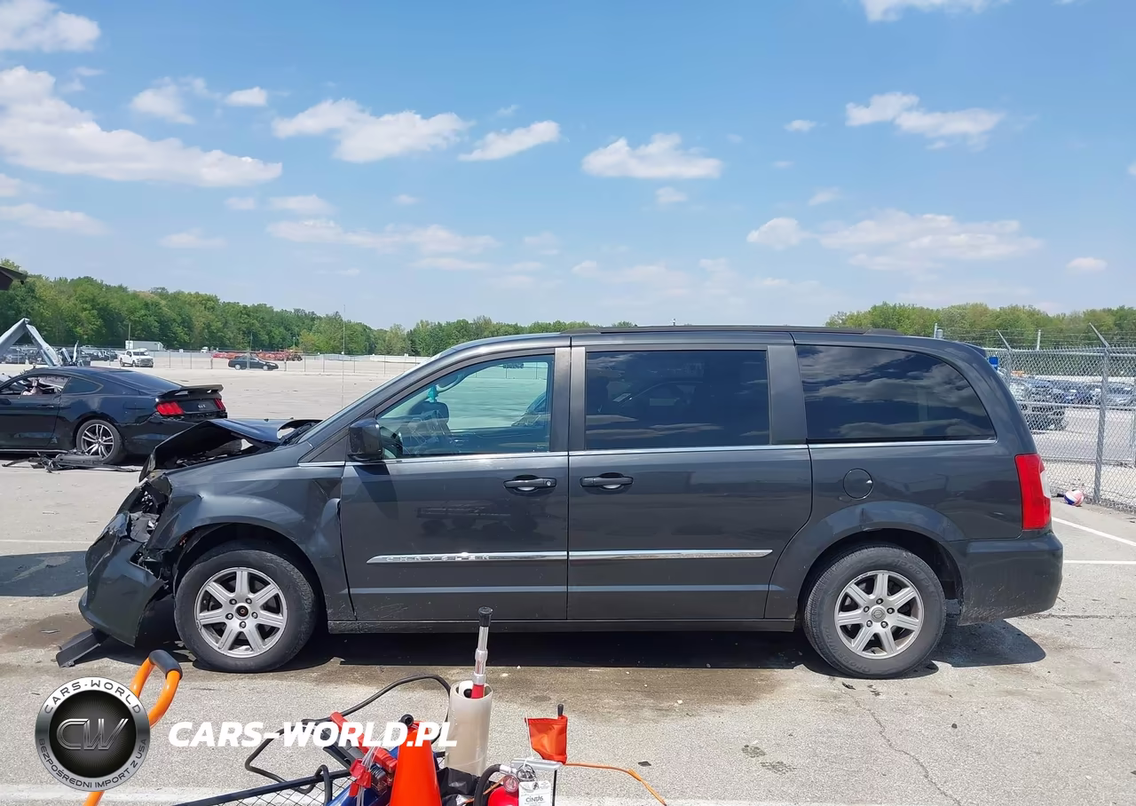 2011 Chrysler Town & Country Touring VIN:2A4RR5DG9BR701799 - 14