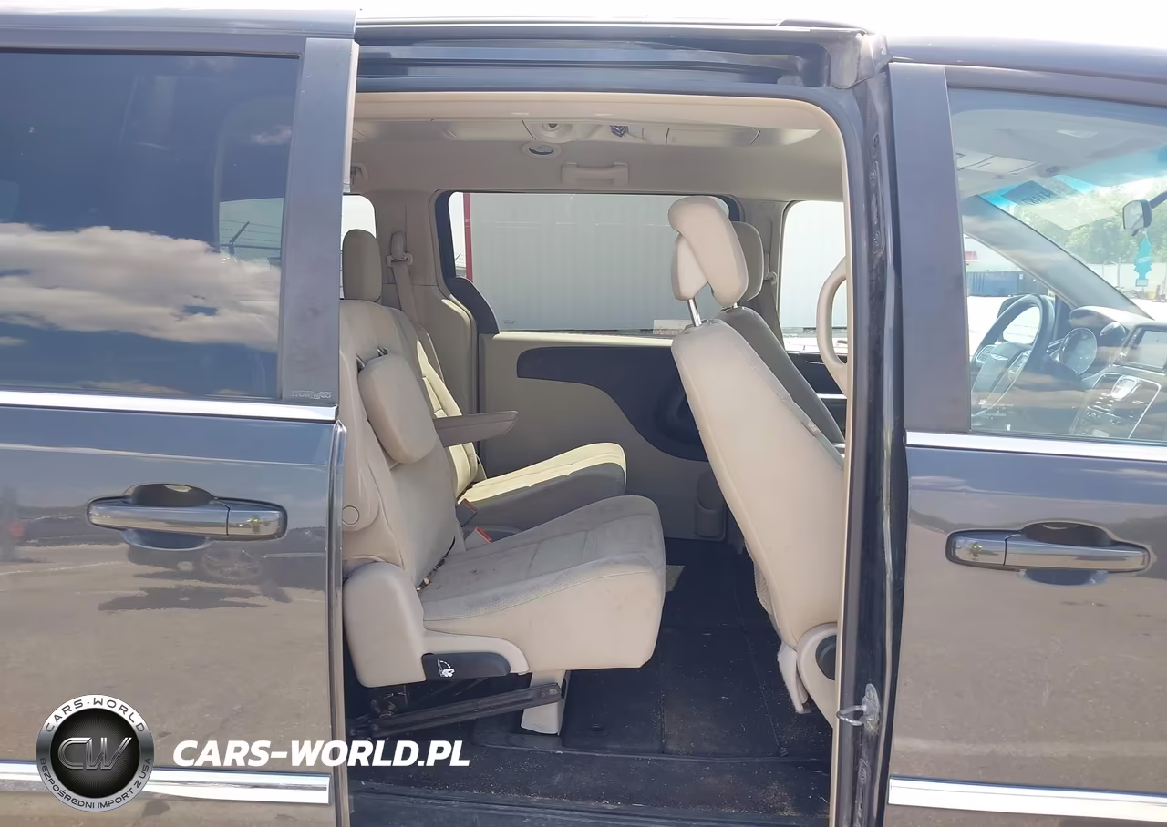 2011 Chrysler Town & Country Touring VIN:2A4RR5DG9BR701799 - 8