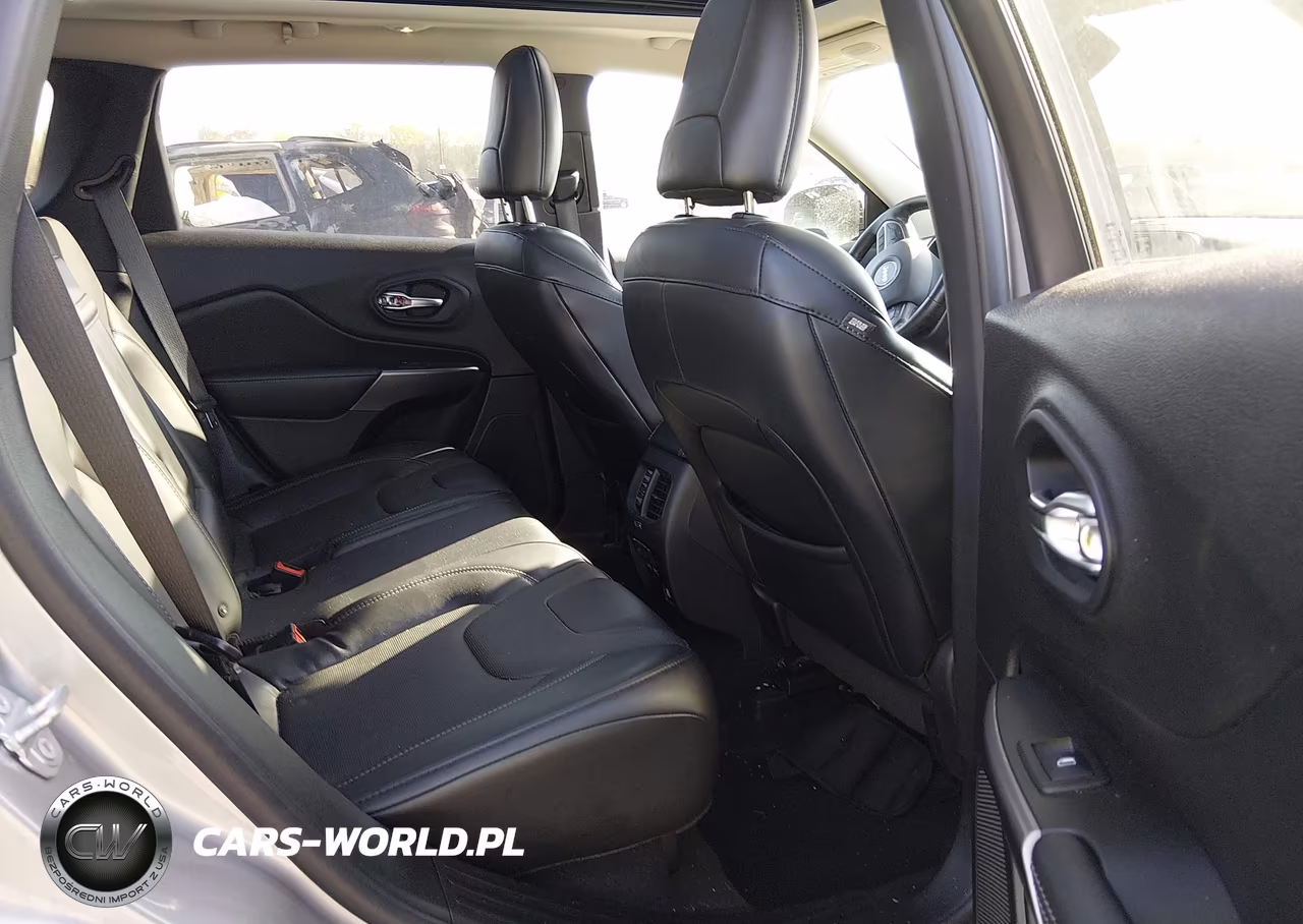 2019 Jeep Cherokee Limited 4X4 VIN:1C4PJMDX6KD349363 - 8