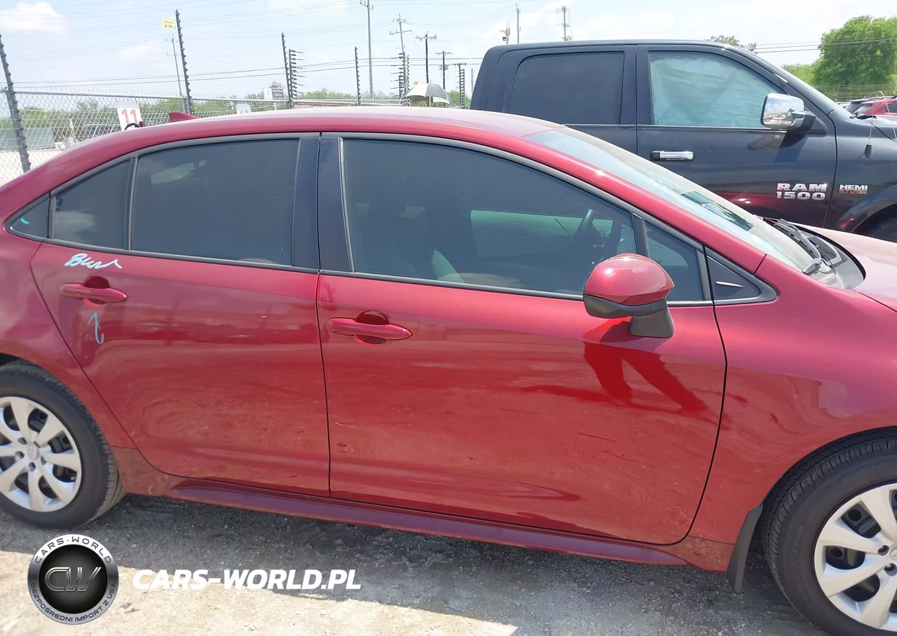 2026 Toyota Corolla Le VIN:5YFB4MDE6TP423282 - 14