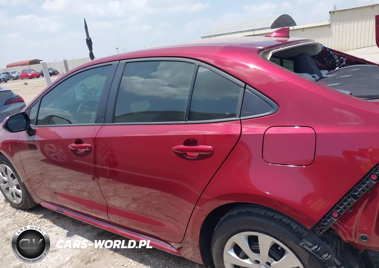 2026 Toyota Corolla Le VIN:5YFB4MDE6TP423282 - 15