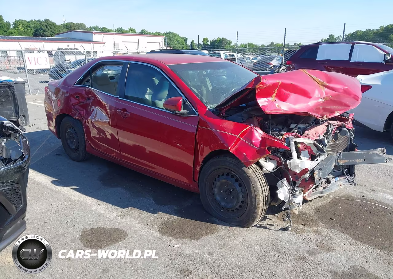 2014 Toyota Camry L – zdjęcie 1 z 16