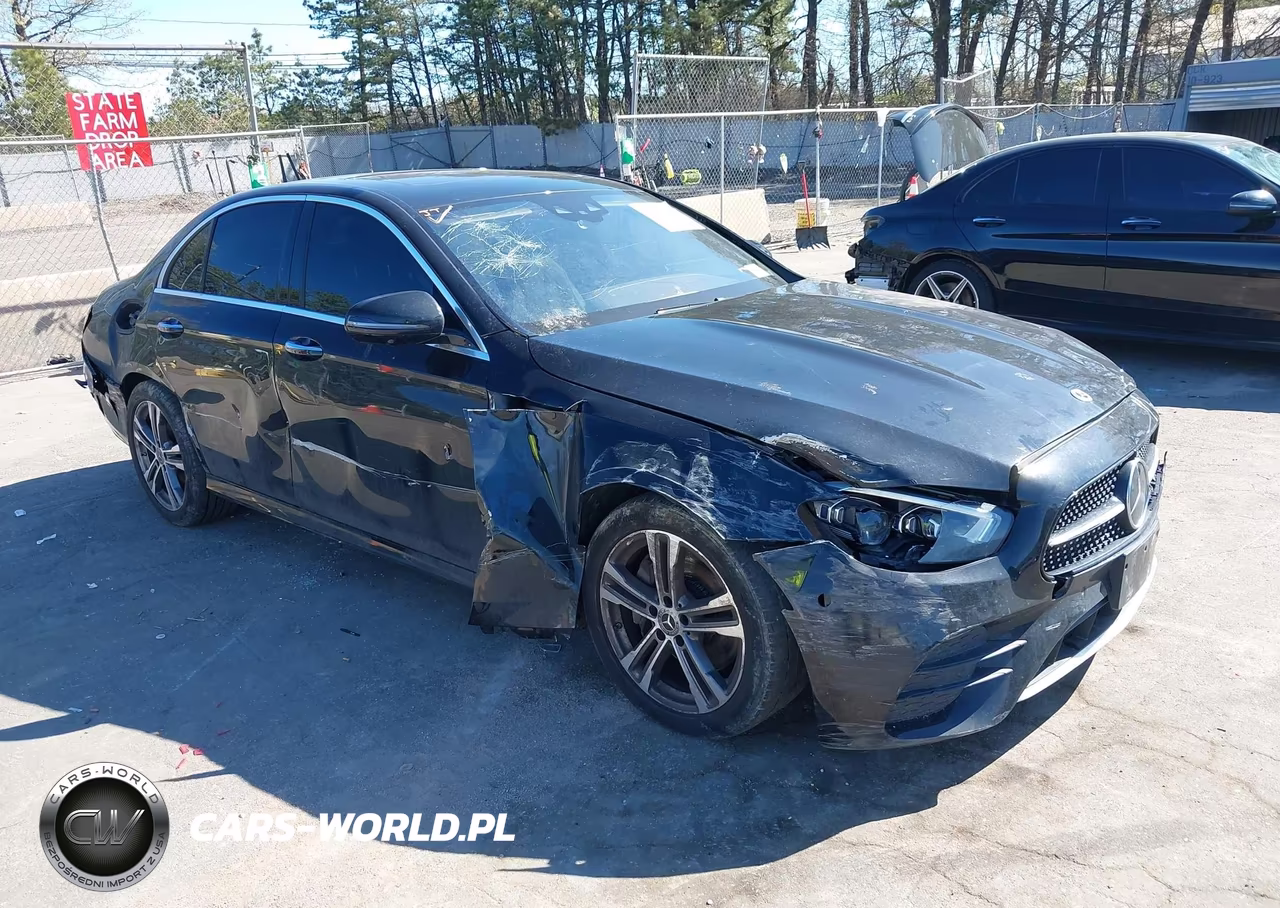 2022 Mercedes-Benz E 350 4Matic – zdjęcie 1 z 18