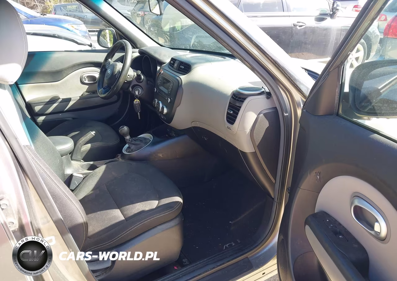 2015 Kia Soul + VIN:KNDJP3A54F7173967 - 5