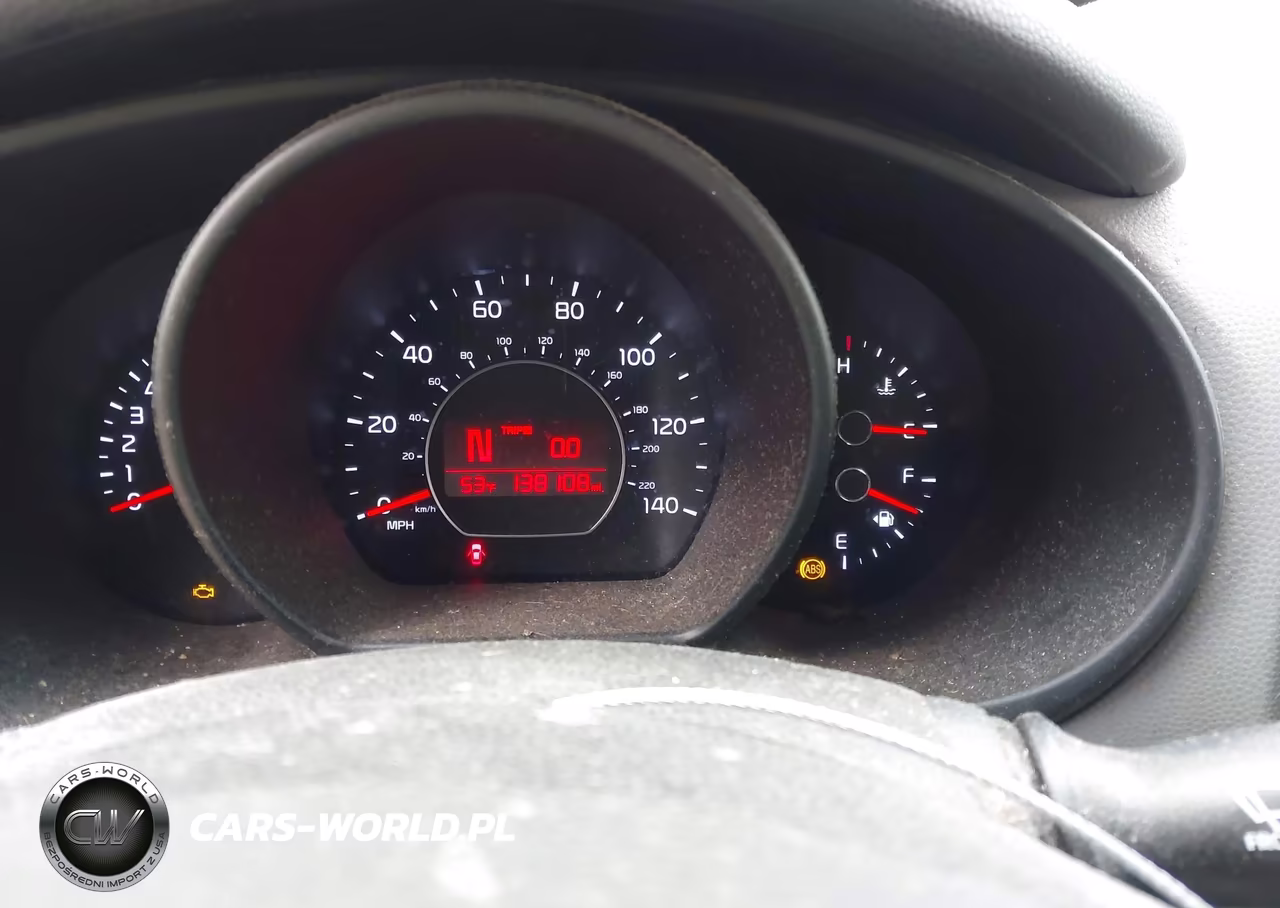 2015 Kia Soul + VIN:KNDJP3A54F7173967 - 7