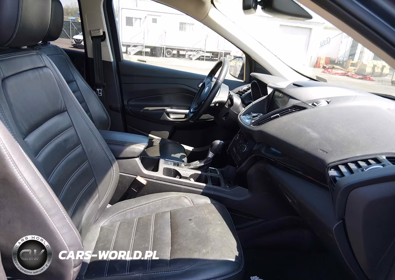2018 Ford Escape Titanium VIN:1FMCU9J99JUC54329 - 5