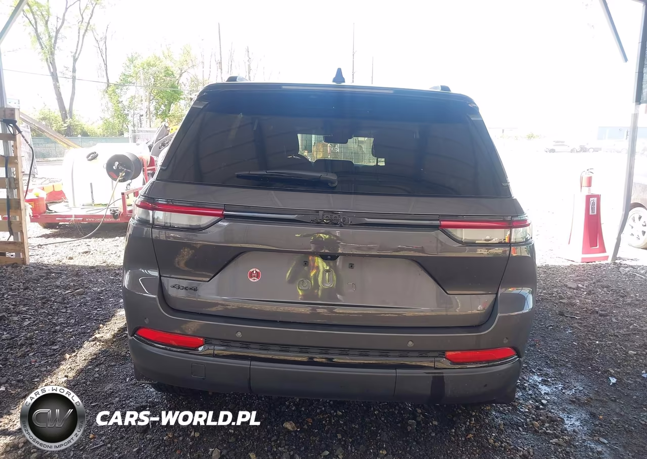 2025 Jeep Grand Cherokee Altitude X 4X4 VIN:1C4RJHAG5SC342348 - 16