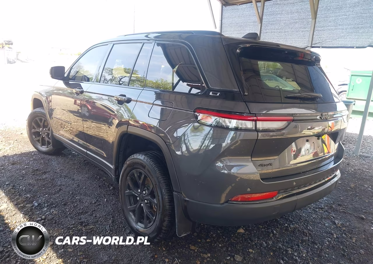 2025 Jeep Grand Cherokee Altitude X 4X4 VIN:1C4RJHAG5SC342348 - 3