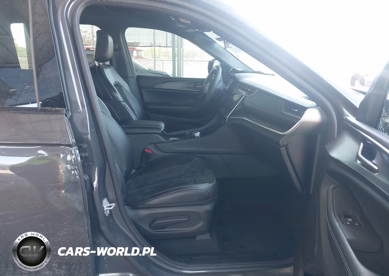 2025 Jeep Grand Cherokee Altitude X 4X4 VIN:1C4RJHAG5SC342348 - 5