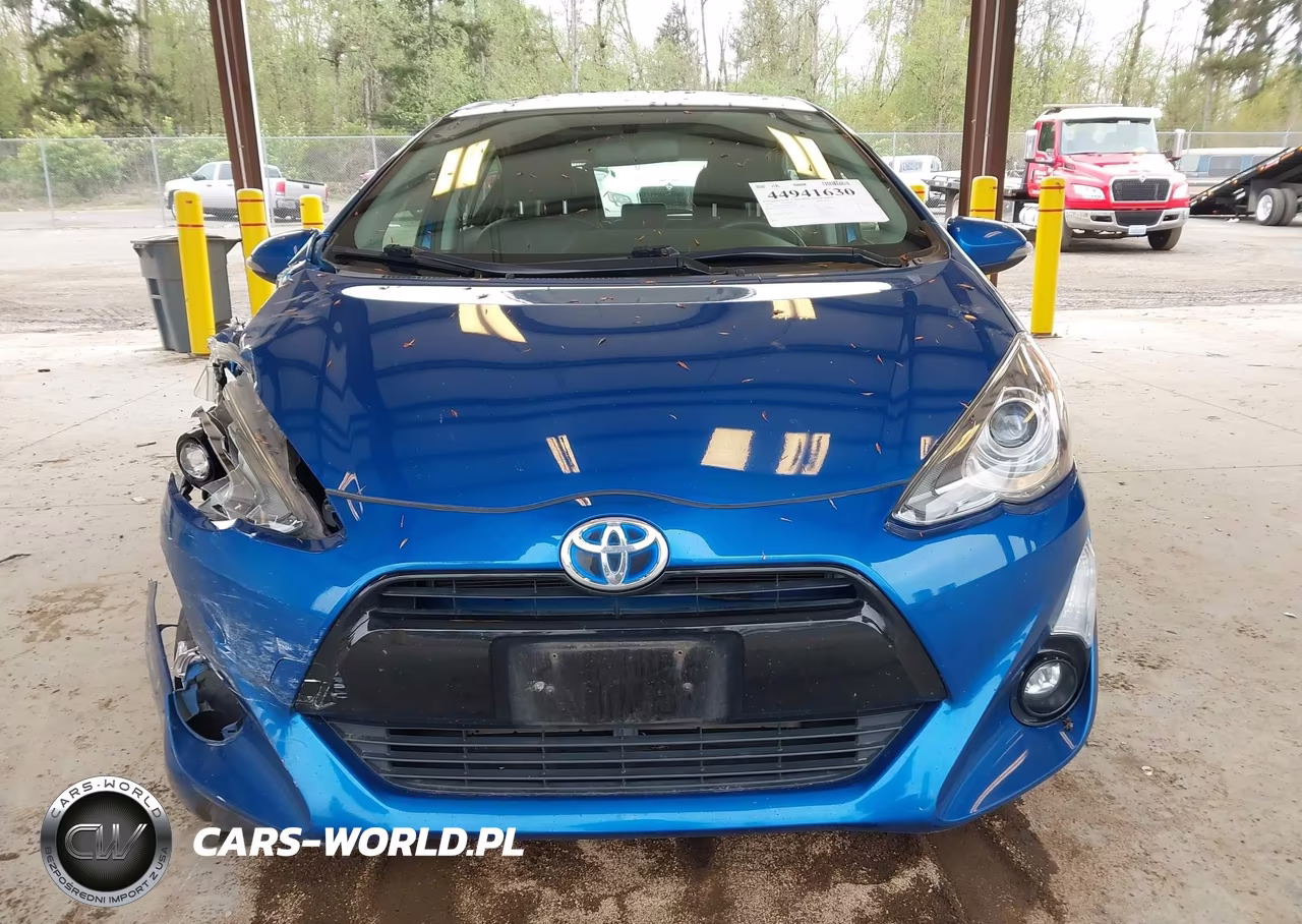 2016 Toyota Prius C Four VIN:JTDKDTB33G1124273 - 12