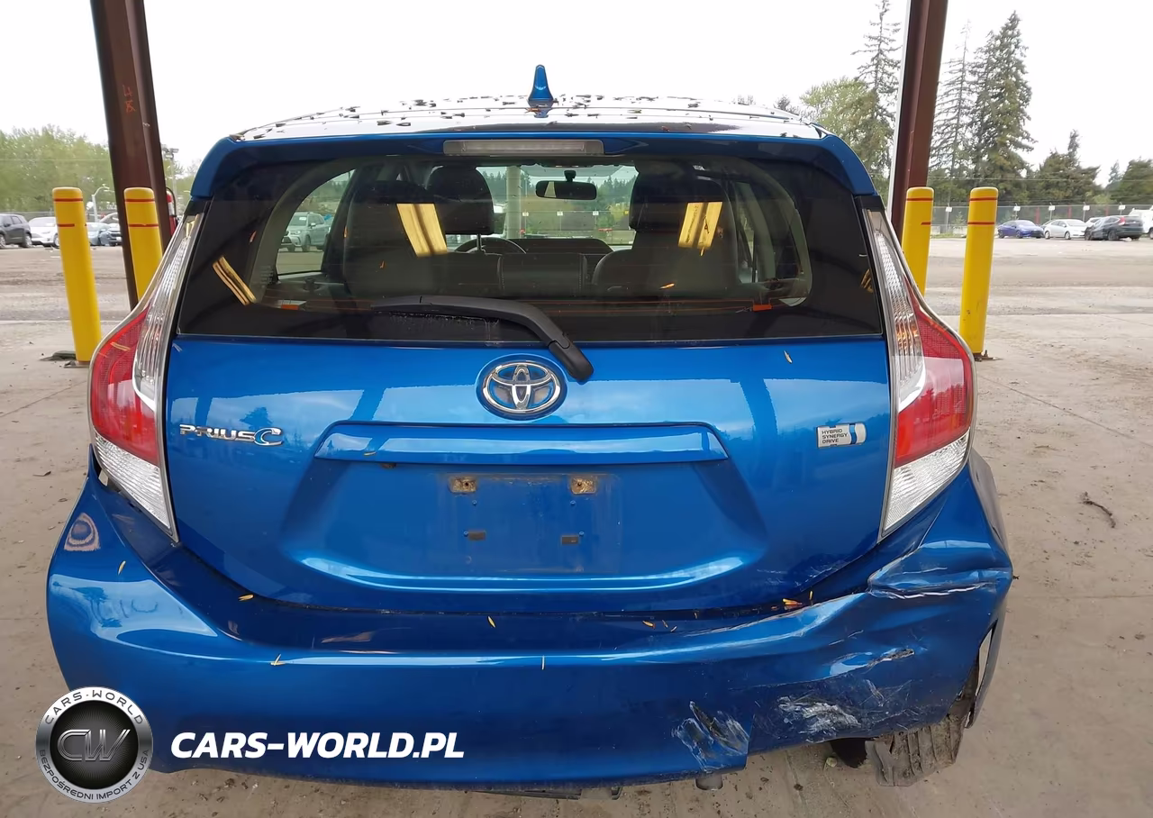 2016 Toyota Prius C Four VIN:JTDKDTB33G1124273 - 16